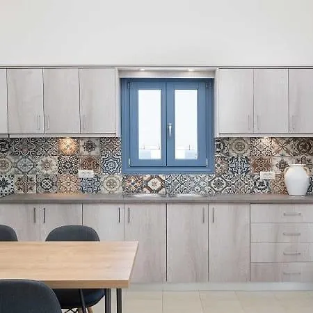 호텔 Beautiful Santorini - 3 Bedroom - Private Jacuzzi And Charismatic Interior - Vothonas 4*