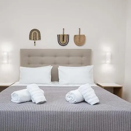 Beautiful Santorini - 3 Bedroom - Private Jacuzzi And Charismatic Interior - Vothonas