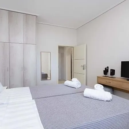 Beautiful Santorini - 3 Bedroom - Private Jacuzzi And Charismatic Interior - Vothonas