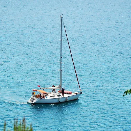 Beautiful Santorini - 3 Bedroom - Private Jacuzzi And Charismatic Interior - Vothonas 4*